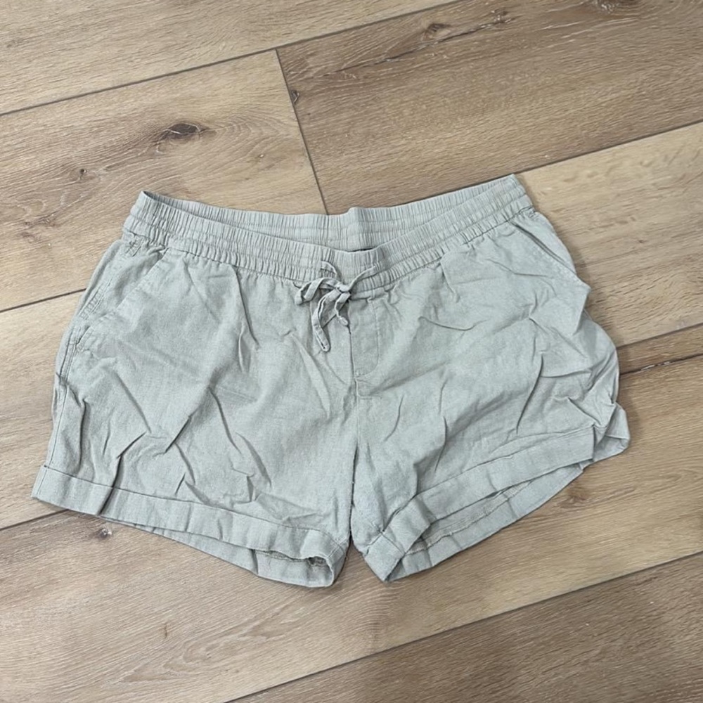 Linen shorts